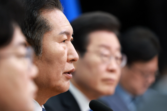 정청래 더불어민주당 최고위원이 11일 오전 서울 여의도 국회에서 열린 최고위원회의에서 발언하고 있다. 뉴시스