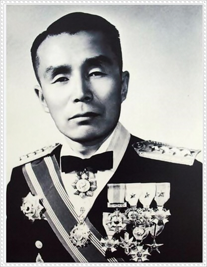 백마고지 전투의 6·25전쟁 영웅 김종오 장군 추모식이 육군협회 주관으로 27일 오전 국립서울현충원 장군 제2묘역에서 처음 열렸다. 문화일보 자료 사진