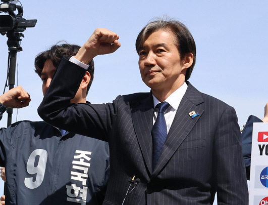 조국혁신당 조국 대표가 31일 경남 창원시 성산구를 찾아 이번 4·10 총선의 중요성을 강조하며 결의를 다지고 있다. 연합뉴스