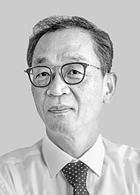 이현우 서강대 정치외교학과 교수