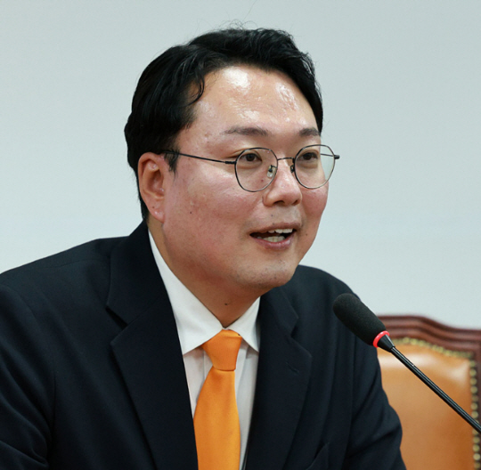 뉴시스