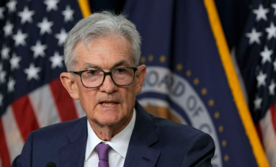 제롬 파월 의장이 지난 1일 워싱턴 연준에서 기자회견하고 있는 모습. AP 뉴시스