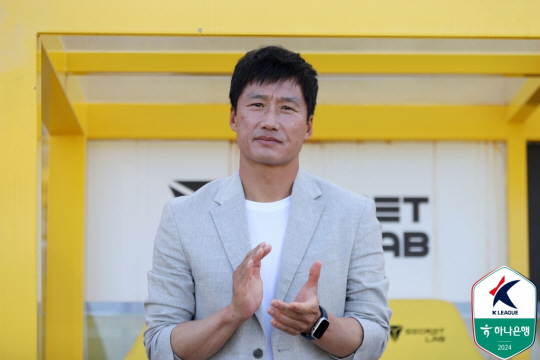 광주 FC의 이정효 감독. 한국프로축구연맹 제공