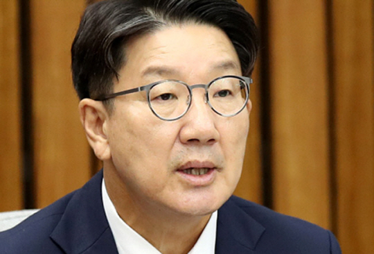 뉴시스