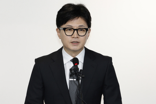 한동훈 국민의힘 비상대책위원장이 11일 오전 서울 여의도 중앙당사에서 제22대 총선 관련 입장발표를 하고 있다. 뉴시스
