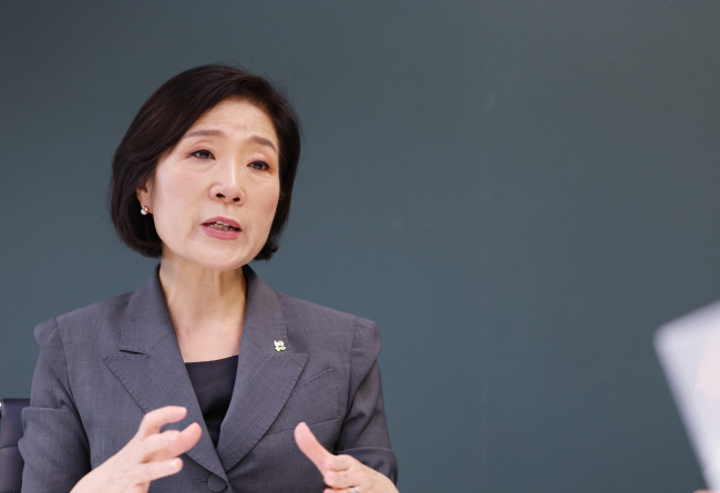 오영주 중기부 장관, 취임후 6개월간 중기·벤처·소상공인 98회 만나… 이틀에 한 번꼴로 현장 방문[파워인터뷰]