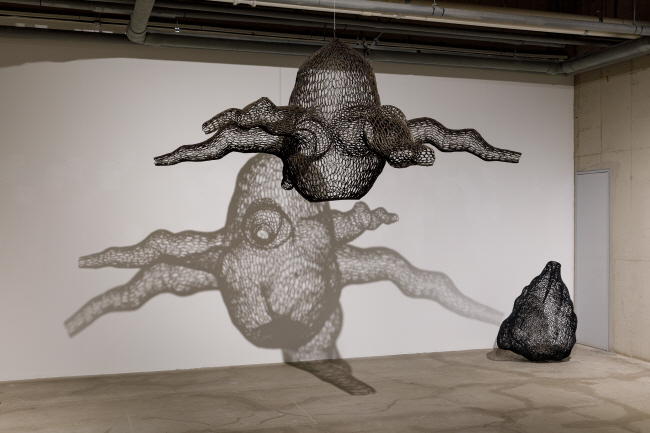 ‘Root’, 15×265×255㎝, 구리 용접, 2015