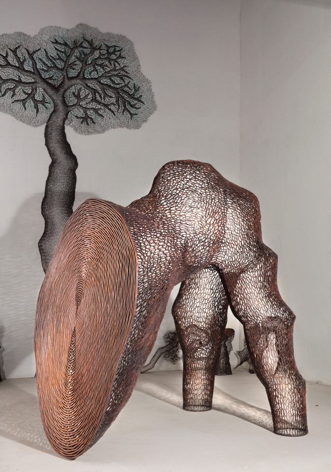 ‘Pine Tree With Three Root 2015-1’, 250×193×150㎝, 구리 용접, 2015