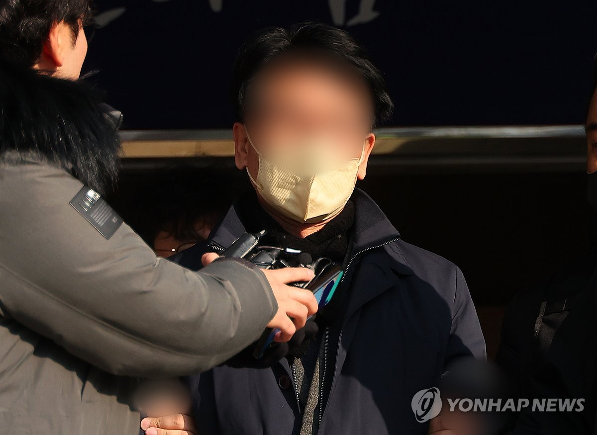 지난 1월 검찰로 송치되는 이재명 대표 습격범 김모씨[연합뉴스 자료사진]
