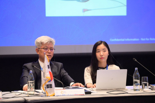 카할라 우정그룹(Kahala Posts Group) CEO 회의에 참석한 조해근 우정사업본부장(왼쪽). 우정사업본부 제공