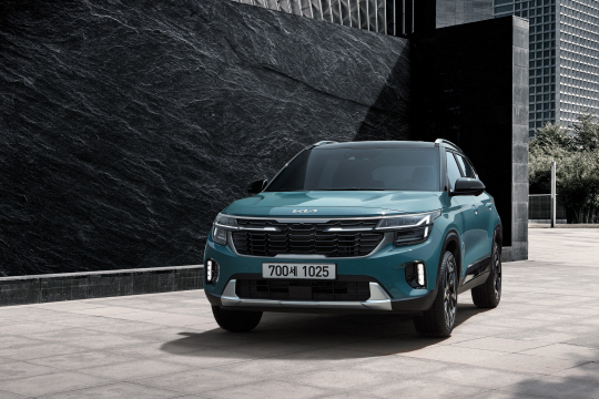 기아가 출시한 셀토스 연식 변경 모델 ‘더(The) 2025 셀토스’. 기아 제공.