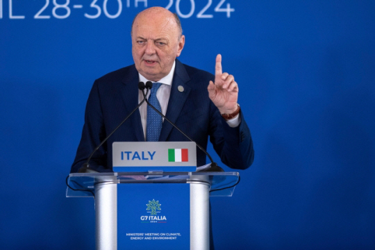 지난 4월 이탈리아 토리노에서 열린 G7 기후·에너지·환경 장관 회의에서 질베르토 피체토 프라틴 이탈리아 환경에너지안보부 장관이 연설하고 있다. AP 연합뉴스