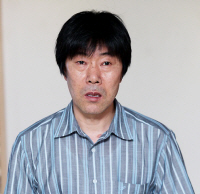 고충환 미술평론가
