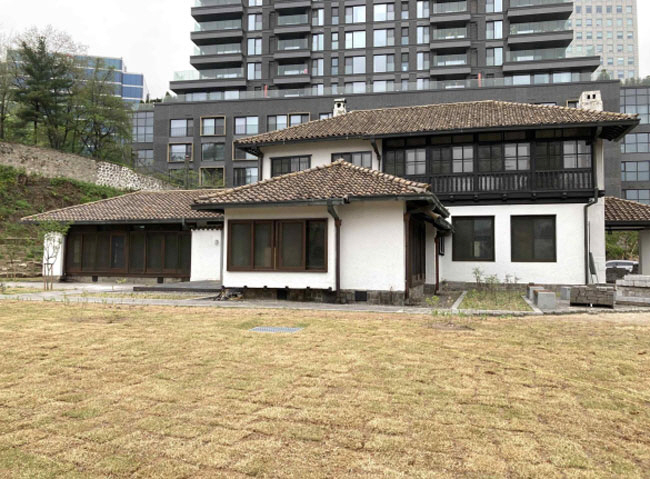 덕수궁 선원전 영역 내 ‘구 조선저축은행중역사택’.   국가유산청 제공