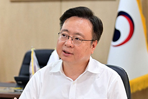 “의대 증원은 현재와 미래세대 위한 것… 개혁엔 인내심 필요하다”[파워인터뷰]