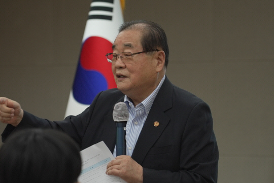이종찬 광복회장은 지난 10일 광복회학술원이 운영하는 청년헤리티지아카데미 특강에서 "정부가 근본적으로 1948년 건국절을 추구하려는 태도를 바꾸지 않는 한, 광복회는 광복절 행사에 나갈 수 없다"고 밝혔다. 광복회 제공