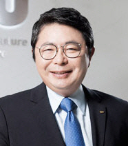 김상범 이수그룹 회장.