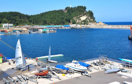 어촌체험휴양마을의 전형으로 꼽히는 강원 양양군 수산마을에서는 오는 10월 4~6일 ‘2024 수산항 바다체험축제’가 열린다. 한국어촌어항공단 ‘바다여행’ 누리집 캡처