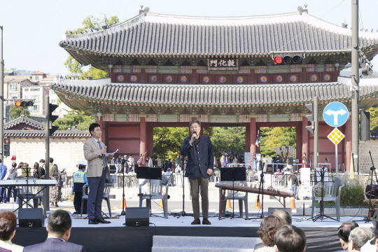 지난 2022년 돈화문로 문화축제가 진행되고 있다.종로구청 제공