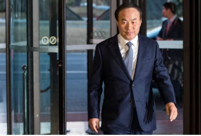 전영현 삼성전자 부회장이 8일 3분기 실적 발표 후 이례적으로 대외 경영 메시지를 내고 “위기극복을 위해 경영진이 앞장서 재도약의 계기를 만들겠다”는 각오를 밝혔다. 뉴시스