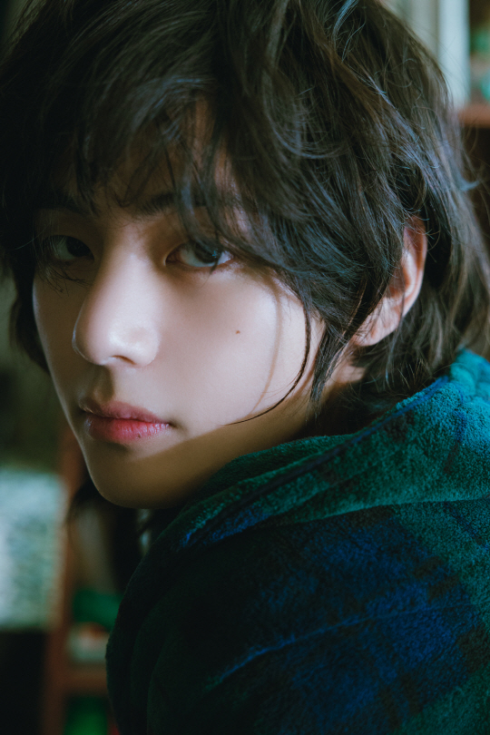 방탄소년단 뷔_솔로 앨범 Layover 콘셉트 포토