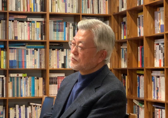 문재인 전 대통령. 평산책방 홈페이지 캡처