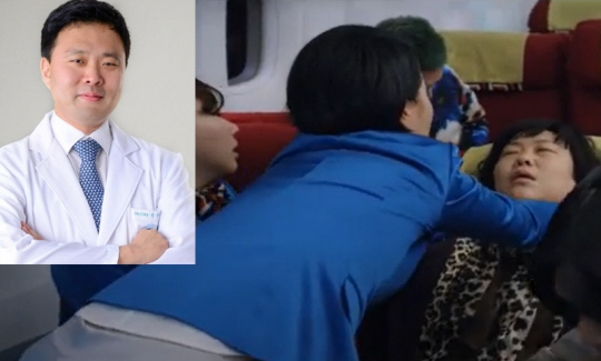 강병철 울산대병원 교수(작은사진)가 기내에서 발생한 응급상황에서 환자를 살려 화제가 되고 있다. 사진은 영화 ‘롤러코스터’ 속에서 발생한 기내 응급상황에 대처하는 기내 탑승 의사와 승무원들. 울산대병원 제공, 롤러코스터 캡처 영화 캡처 사진은 기사 속 내용과 직접적 연관이 없음.