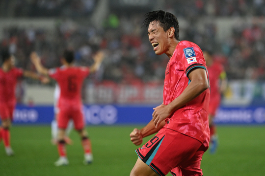 15일 경기 용인미르스타디움에서 열린 북중미월드컵 아시아 3차예선 B조 4차전 대한민국과 이라크의 경기, 오세훈이 선제 득점 후 세리머니하고 있다. 백동현 기자