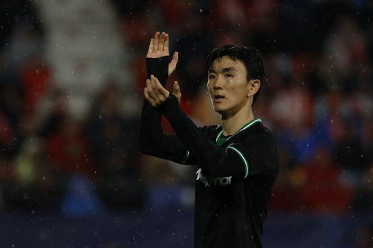 페예노르트의 황인범. AP뉴시스