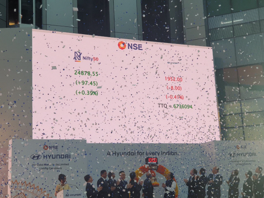현대차 인도법인(HMIL)은 22일 오전 10시 인도증권거래소(NSE)에 공식 상장했다. 최지영 기자.