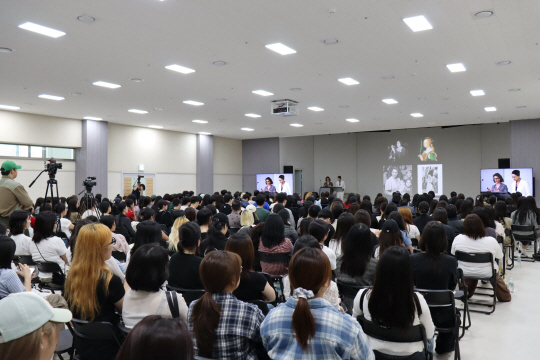 경기 이천시 경기도자미술관에서 2024경기도자비엔날레 워크숍이 열리고 있다. 한국도자재단 제공
