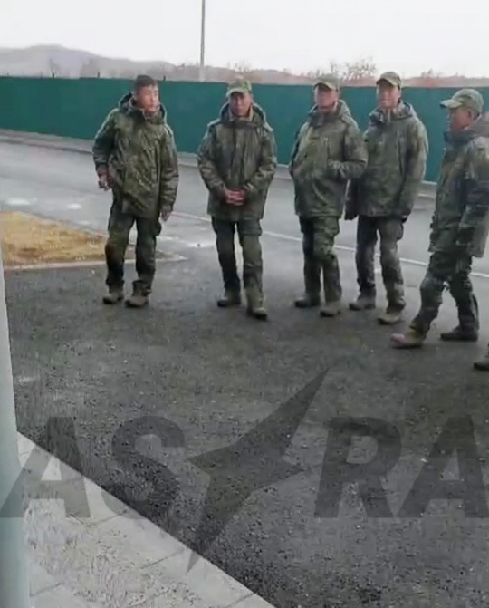 러시아 독립 언론이 공개한 파병 북한군 추정 동영상. 아스트라(ASTRA) 텔레그램 채널 캡처, 연합뉴스