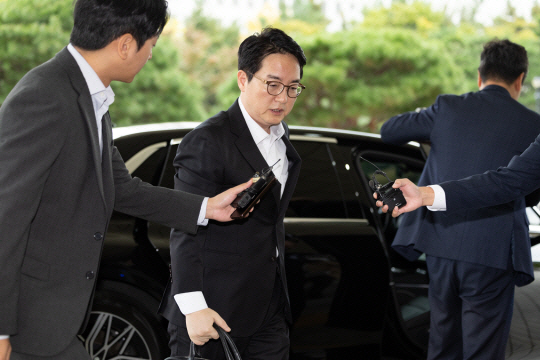 10월 18일 심우정 검찰총장이 서울 서초구 대검찰청으로 출근하고 있다. 뉴시스