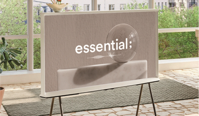 삼성전자의 라이프스타일 TV ‘더 세리프’에 음악 큐레이션 서비스 ‘essential;’이 실행된 모습. 다양한 테마에 맞춰 감각적인 음악 선곡과 그에 걸맞은 감성적인 배경 화면을 제공한다. 삼성전자 제공
