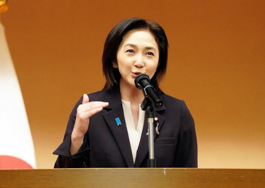 이쿠이나 아키코 일본 외무성 정무관. 이쿠이나 정무관 SNS 캡처
