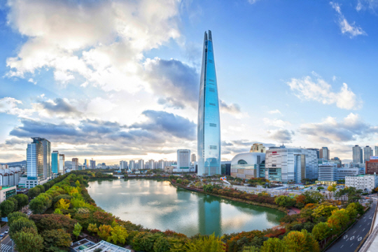 서울 송파구 롯데월드타워. 롯데그룹 제공