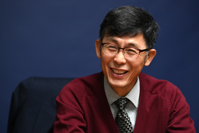 “우간다 환자들의 친구 돼 함즐함울… 10시간 홀로 운전해 오지 무료진료”[M 인터뷰]