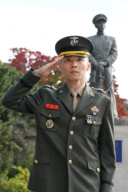 해병대 3대(代)’를 일궈낸 김종범 해병 소위. 해병대 제공