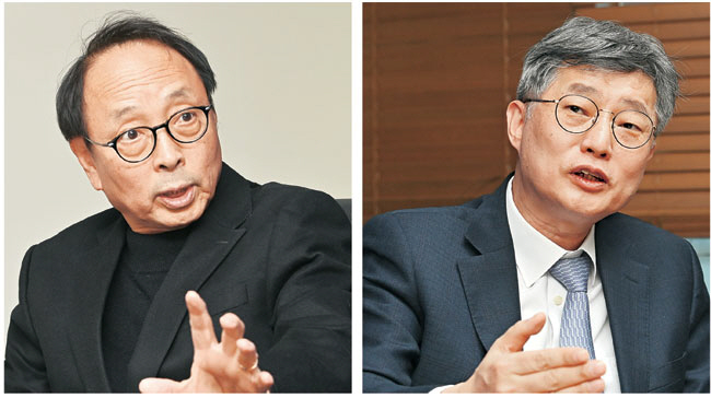 김형준(왼쪽) 배재대 석좌교수와 장영수 고려대 교수가 4일 오후 문화일보에서 윤석열 대통령의 계엄 선포에 따른 정치적·법적 문제점과 정국 전망을 주제로 논의하고 있다. 백동현 기자