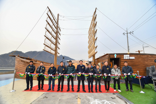 원주 흥원창 중심 국가생태탐방로 준공식. 원주시청 제공