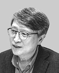 이명석 성균관대 행정학과 및 국정전문대학원 교수