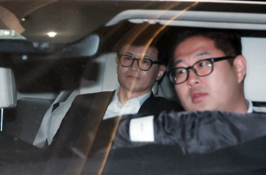한동훈 국민의힘 대표가 14일 서울 여의도 국회를 나서고 있다. 뉴시스