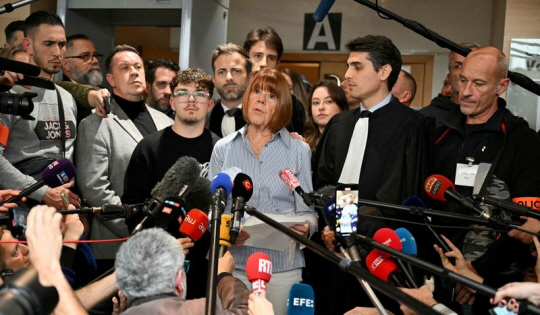 재판 후 법원을 떠나며 언론 앞에 선 피해자 지젤 펠리코. AFP 연합뉴스