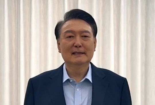 윤석열 대통령이 15일 공수처 출석 관련 대국민 담화를 하고 있다. 대통령실 제공