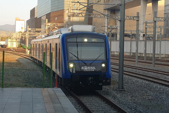 비수도권 최초로 광역철도로 건설된 대경선. 대구시청 제공