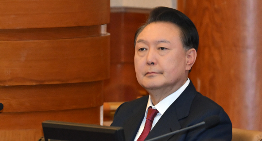 뉴시스