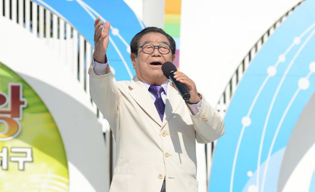 ‘일요일의 남자’ 쩌렁쩌렁했던 목소리 귀에 선합니다[그립습니다]