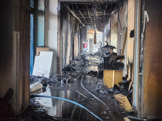 14일 화재가 발생한 부산 기장구 반얀트리 호텔 건설현장. 부산소방본부 제공