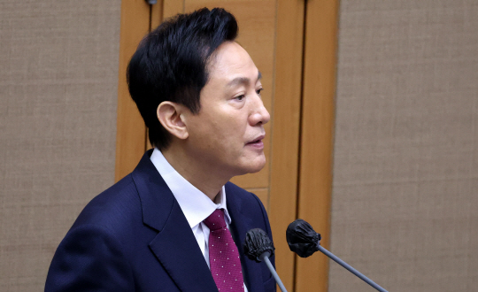 오세훈 서울시장이 20일 오전 서울 종로구 서울시의회에서 열린 ‘제328회 임시회 제3차 본회의’에서 발언하고 있다. 뉴시스