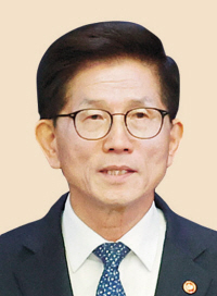 “이재명, 잘사니즘?… 반도체법부터 제대로 하라”